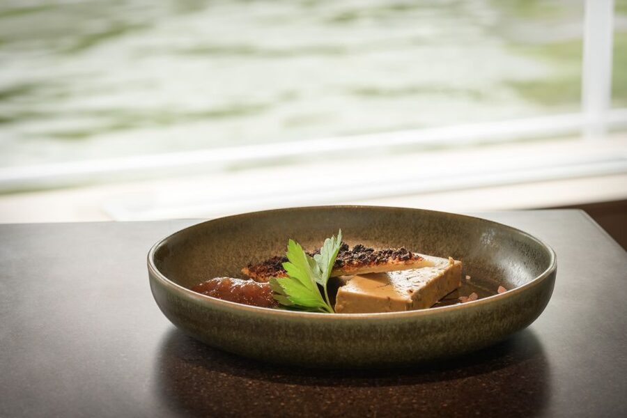 Paris: Romantic Cruise with 3-course Dinner on Seine River - Boat Comfort Rules You Should Know Before You Go