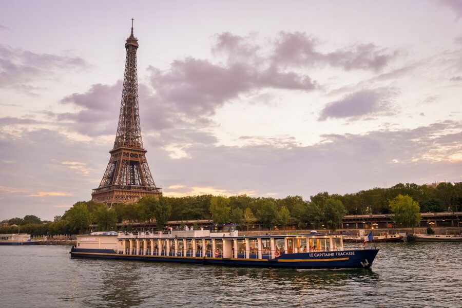 Paris: Romantic Cruise with 3-course Dinner on Seine River - Should You Book This Capitaine Fracasse Seine Dinner Cruise?
