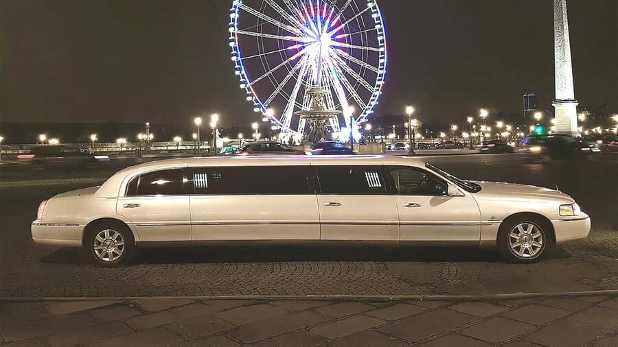 Paris: Romantic Limousine Tour - Champagne, Music, and the Small Comforts That Keep It Fun