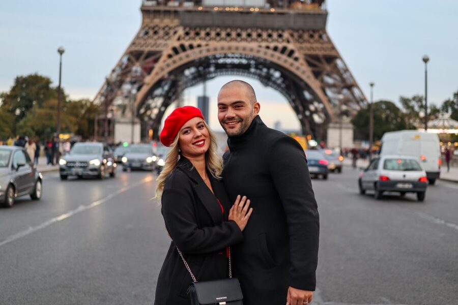 Paris: Romantic Photoshoot for Couples - Proposals, anniversaries, and that discreet kind of teamwork