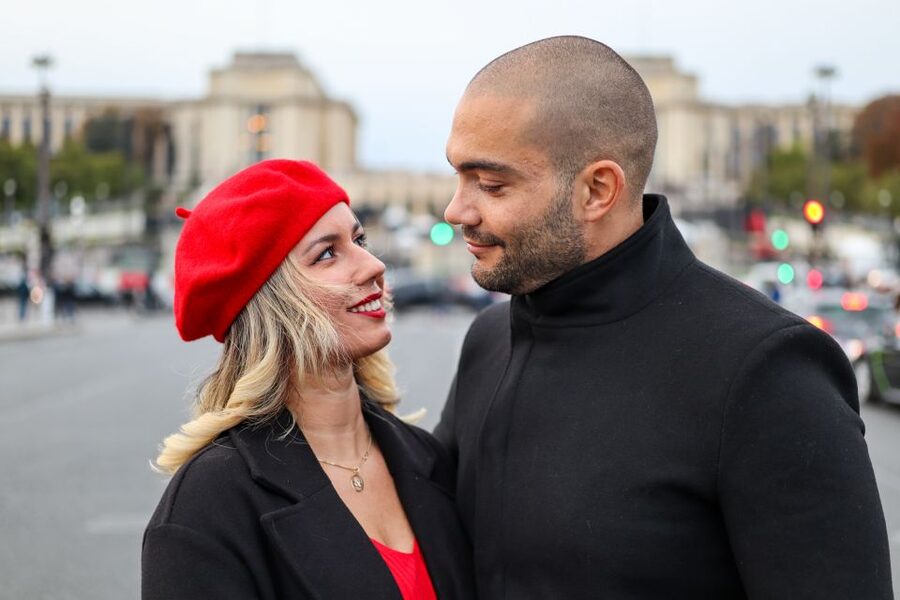 Paris: Romantic Photoshoot for Couples - Digital photos in your hands fast: why that delivery matters