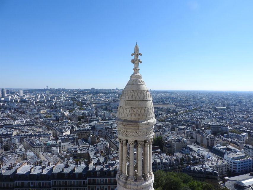 Paris: Sacré-Coeur and Montmartre Tour with Expert Guide - Place du Tertre: use the 20 minutes for photos, people-watching, and first-hand vibes