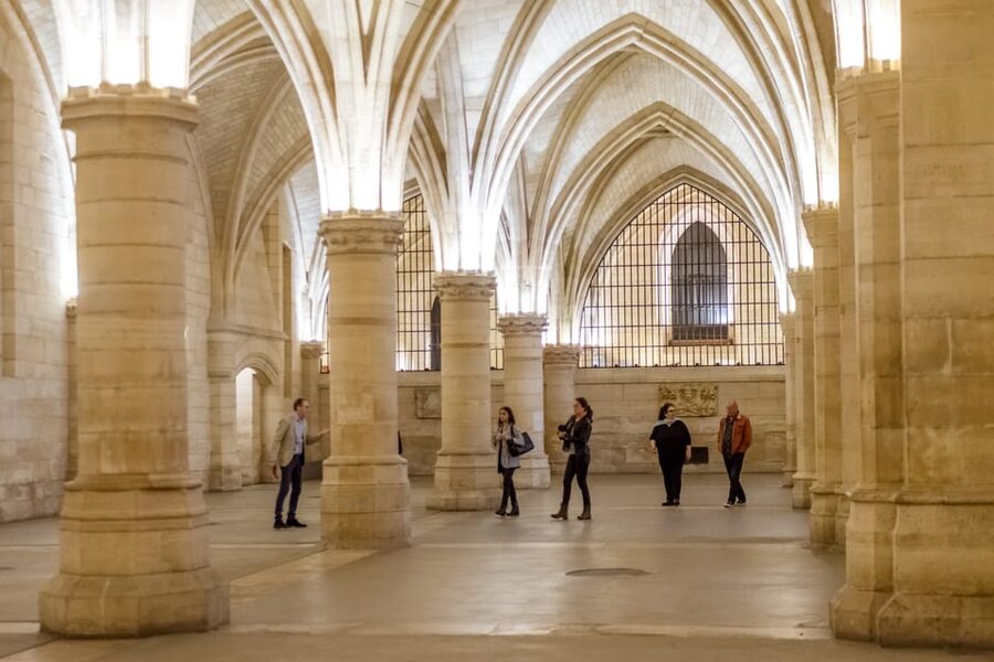 Paris: Sainte-Chapelle and Conciergerie Combined Tickets - Where To Go First on Boulevard du Palais (and Why the Entrance Can Matter)