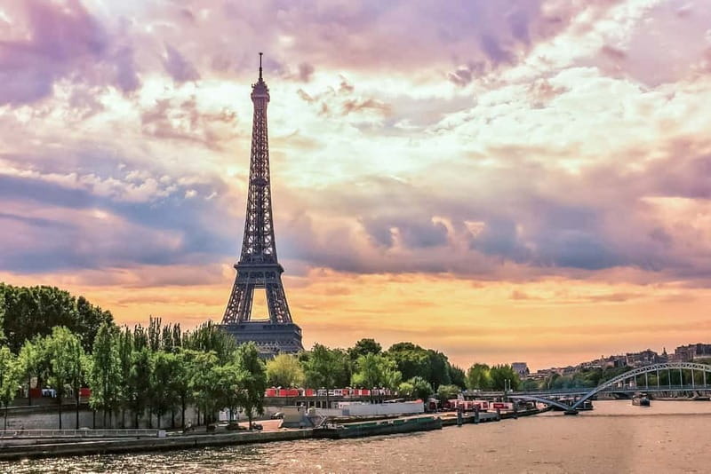 Paris: Seine Cruise & Crepe Tasting near the Eiffel Tower - Audio guide on 14 languages: how to actually use it