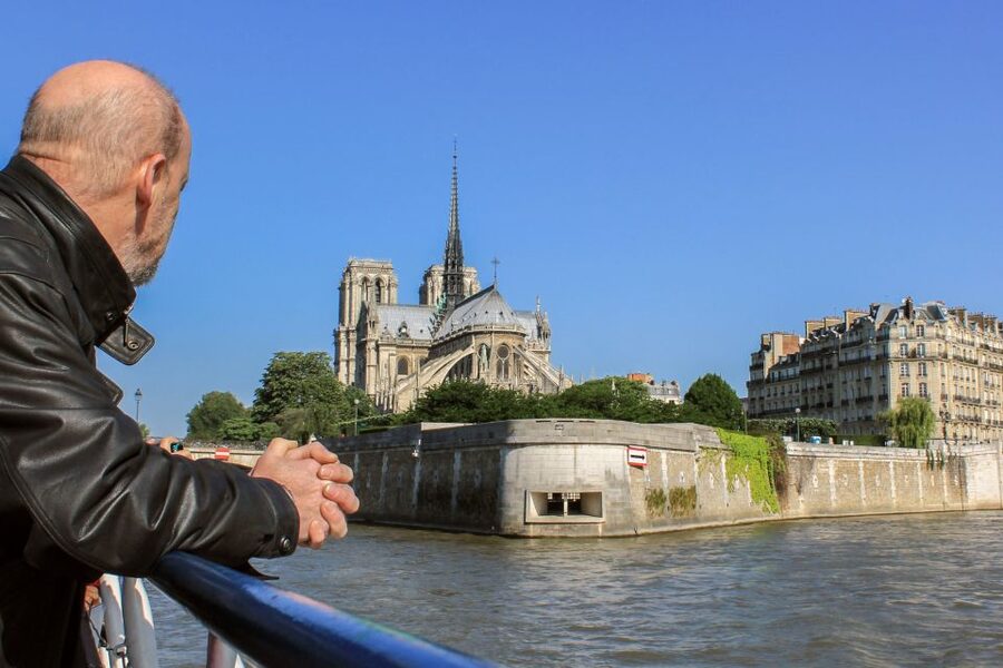 Paris: Seine River and Canal Saint-Martin Cruise - Passing Bastille Square and entering the underground tunnel