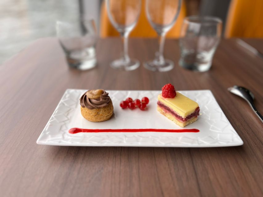 Paris: Seine River Bistronomic Dinner Cruise - Why This Seine Dinner Cruise Works