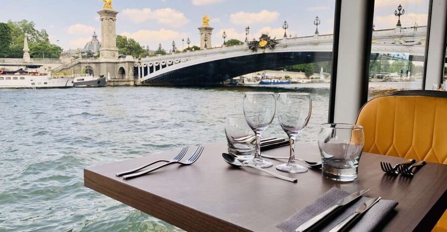 Paris: Seine River Bistronomic Dinner Cruise - Key Things to Know Before You Go