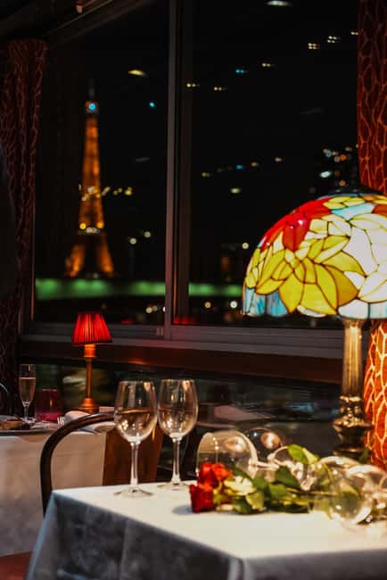 Paris: Seine River Cruise with 3-Course Dinner & Live Music - Drinks, supplements, and how the extras work