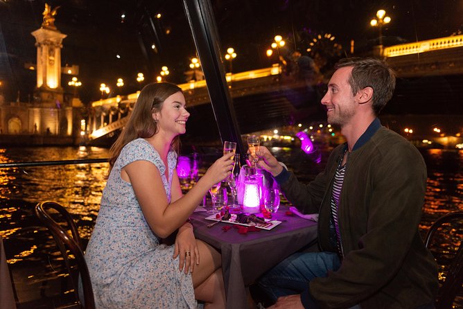 Paris Seine River Dinner Cruise with Champagne and Window Seating - What’s included in the 3-course dinner and Champagne