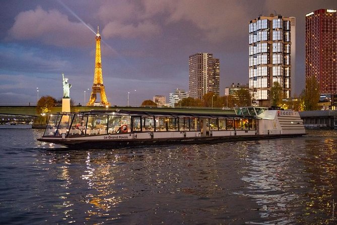 Paris Seine River Dinner Cruise with Champagne and Window Seating - Service style, entertainment, and what to expect during dinner