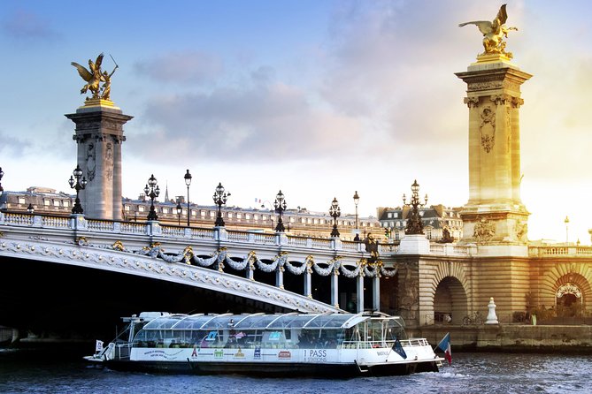 Paris Seine River Hop-On Hop-Off Sightseeing Cruise by Batobus - Logistics that matter: bags, boarding, and finding your dock