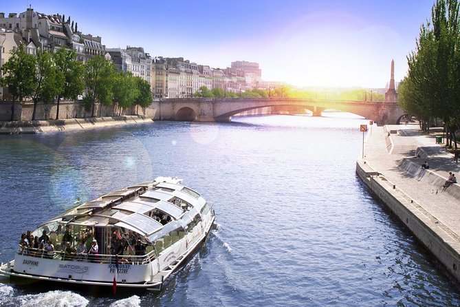 Paris Seine River Hop-On Hop-Off Sightseeing Cruise by Batobus - A smart way to spend 2 hours (and still feel like you toured Paris)