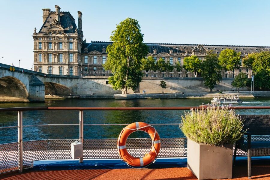 Paris: Seine River Panoramic Views Dinner Cruise - Price and Value: What $64 Buys on the Seine