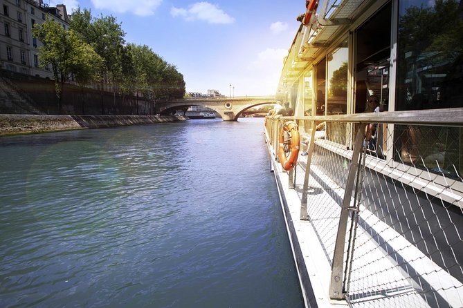 Paris Seine River Sightseeing Cruise with Commentary by Bateaux Parisiens - Why this Bateaux Parisiens Seine cruise is a smart first-Paris move