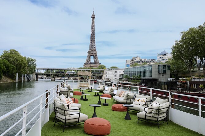 Paris Theo Boat Seine River Italian Trattoria Style Dinner Cruise - Finding the Theo Boat: meeting point vs. boarding reality