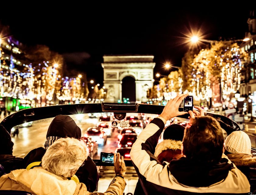 Paris: Tootbus Open-Top Christmas Bus Tour - Meeting at 23 Bd des Capucines: where you’ll want to line up early