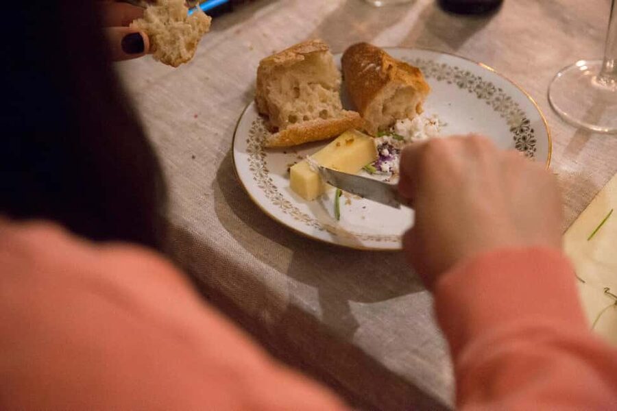 Paris: Wine and Cheese Tasting with a Chef Sommelier - Etiquette and how to order baguette and wine with more confidence