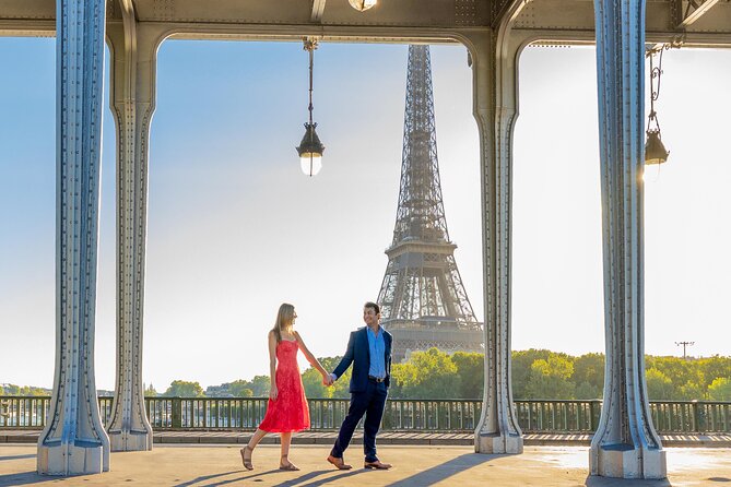 Private Guided Professional Photoshoot by the Eiffel Tower - What you get afterward: edited photos, choices, and the online gallery