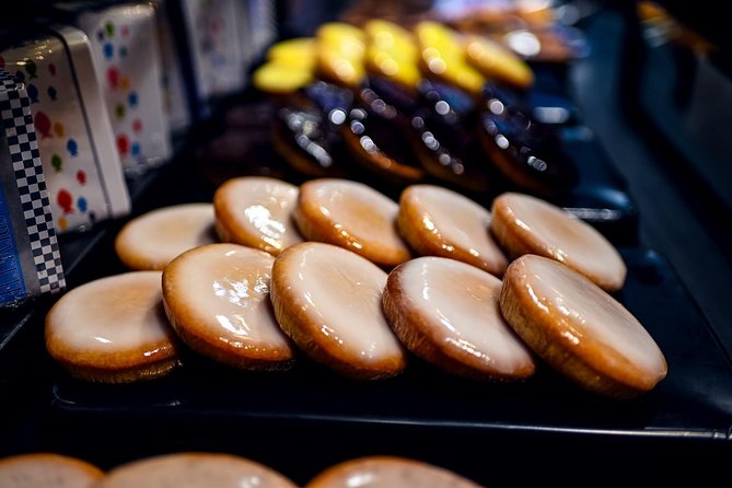 Private Montmartre Food Tour with Wine, Cheese & Pastries - Montmartre, Food First: What This Private Walk Really Delivers