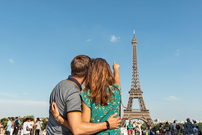 Seine Dinner Cruise, Eiffel Tower Access and Moulin Rouge Show - Moulin Rouge Féerie: champagne included, seating can vary
