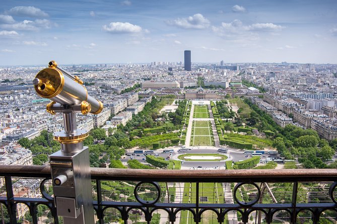 Seine Dinner Cruise, Eiffel Tower Access and Moulin Rouge Show - Food and drink reality check: what is included and what costs extra