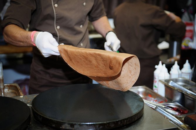 Seine River Cruise & French Crepe Tasting by the Eiffel Tower - Trocadéro Crepe Tasting: how to redeem the voucher without losing your timing