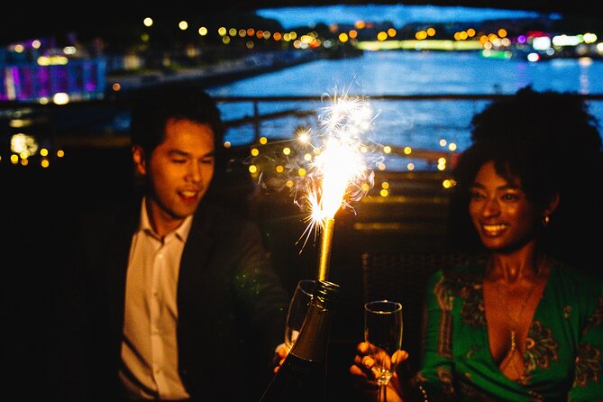 Seine River Dinner Cruise with Live Singer by VIP Yacht de Paris - Live singer and onboard vibe: fun, relaxed, and not too formal