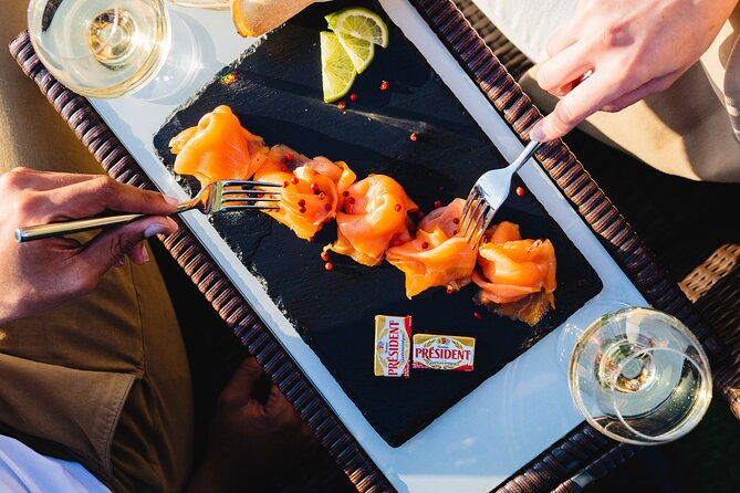 Seine River Dinner Cruise with Live Singer by VIP Yacht de Paris - The 3-course dinner: what you’re really paying for