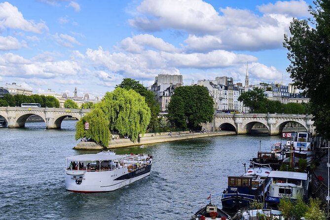 Seine River Guided Cruise by Vedettes de Paris - A stop-by-stop Seine route: what to watch for at each landmark
