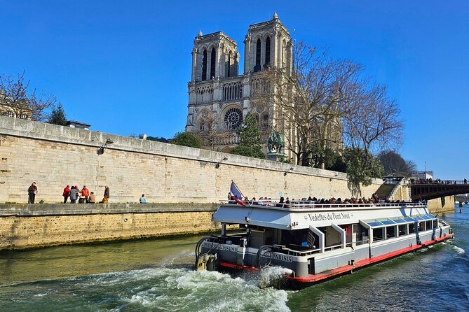 Seine River Sightseeing Guided Cruise by Vedettes du Pont Neuf - Day vs Night: When to Go for Eiffel Lights