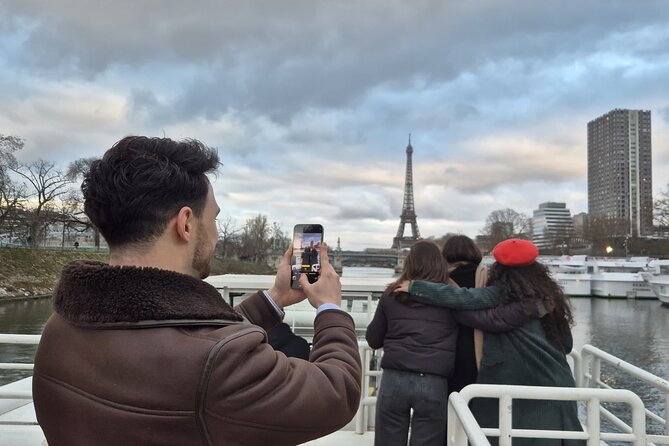 Seine River Sightseeing Guided Cruise by Vedettes du Pont Neuf - Logistics That Can Make or Break Your Experience