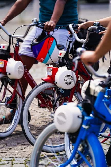 Solex Guided Tour of Intellectual Paris - Les Invalides and the golden dome effect