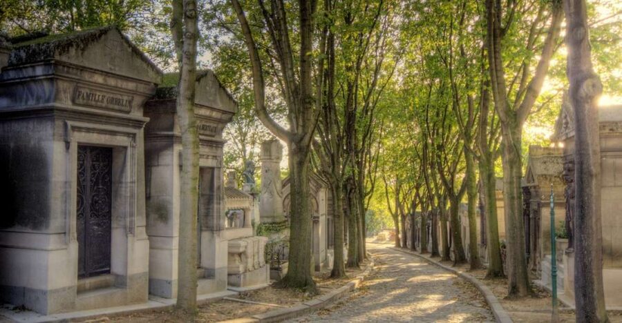 The Père Lachaise Cemetery: Guided 2-Hour Small-Group Tour - What you are really seeing at Père Lachaise