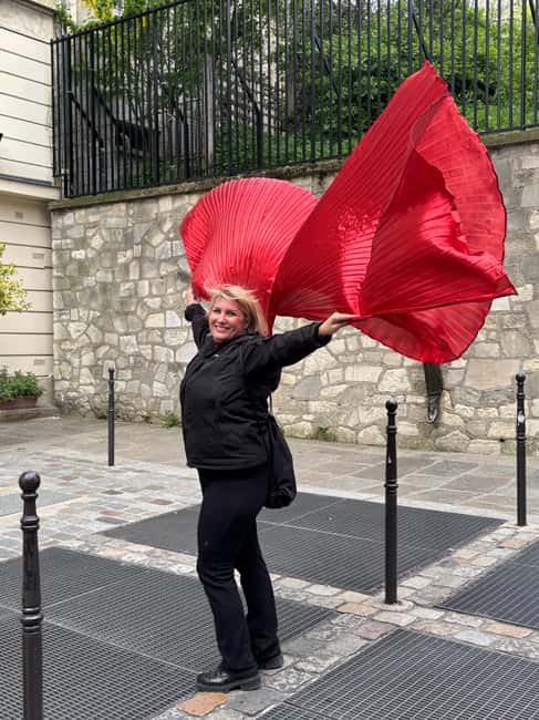 The voice of Montmartre is a must-see in Paris - Starting at Abbesses, meeting Veronica Antonelli, and getting your bearings fast