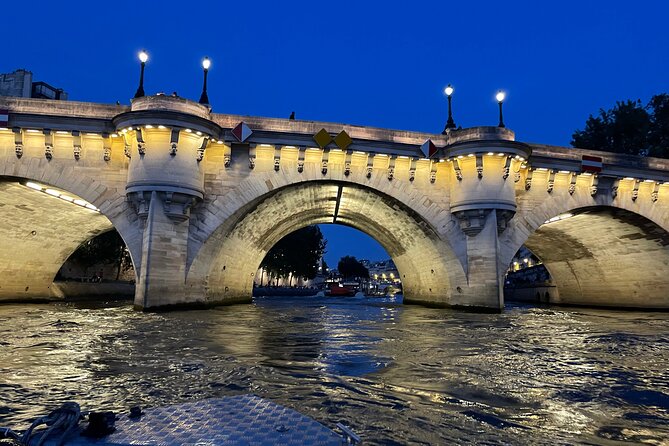 Top Private Cruises in Paris with French Champagne and surprises - Champagne and treats: what you actually experience on board