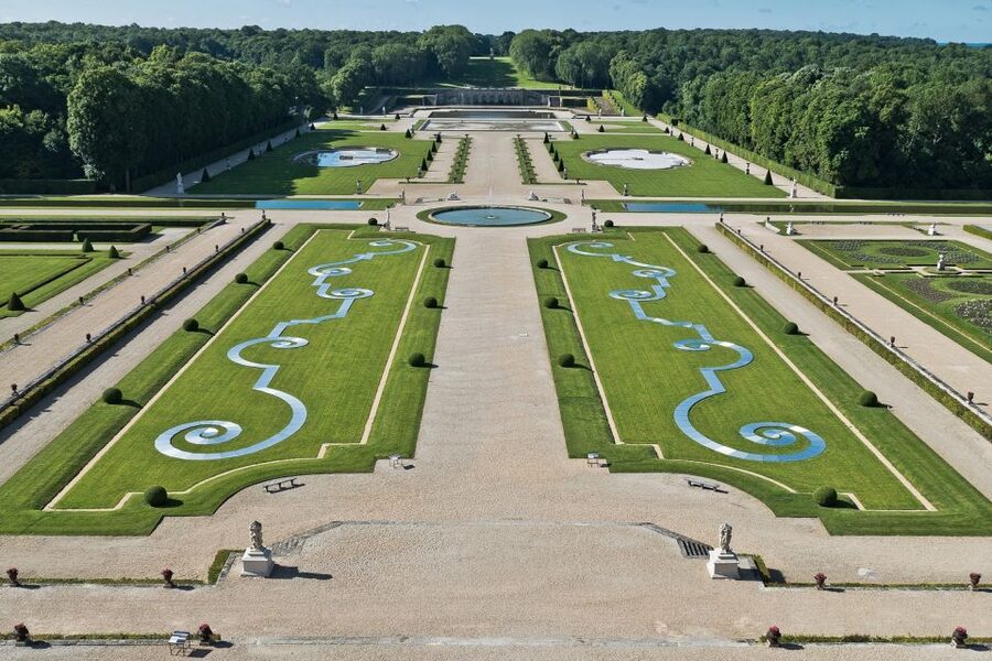 Vaux le Vicomte Chateau Entry Ticket and Chateaubus Transfer - Why Vaux-le-Vicomte Feels Like the Versailles Story Before Versailles