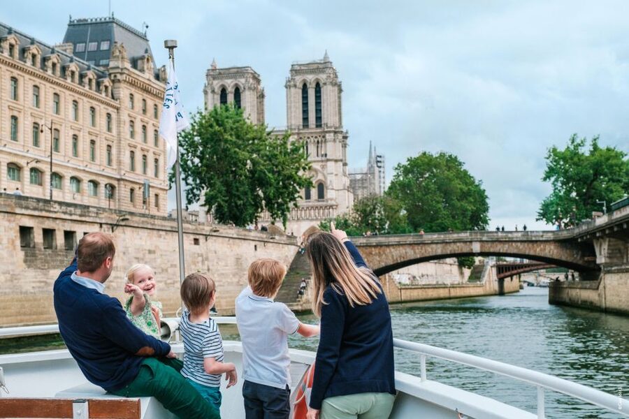 Versailles and Paris Full-Day Tour from Disneyland Paris - Palace of Versailles, self-guided but not directionless