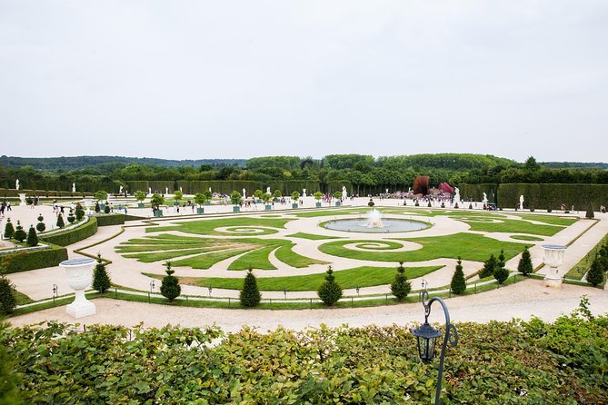 Versailles Château and Gardens Walking Tour from Paris by Train - Your Palace Stops, in the Flow of a Smart Visit