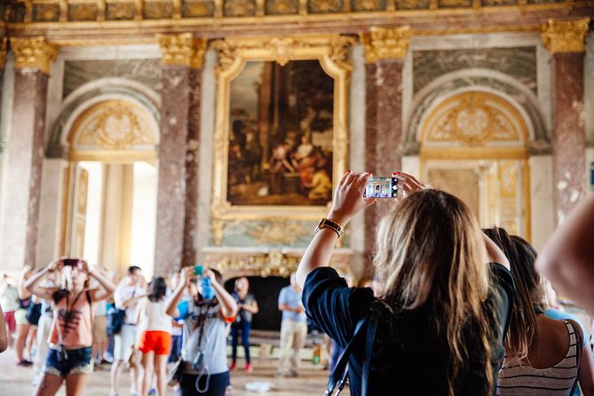 Versailles Château and Gardens Walking Tour from Paris by Train - Summer Fountain Shows: When Versailles Puts On a Performance