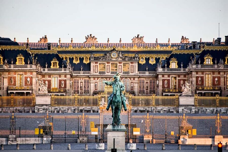 Versailles: Entry ticket & Private Apartments VIP Tour - Is this VIP tour good value? Here is what you are buying