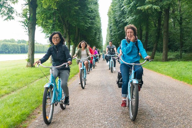Versailles Palace Bike Tour with Market & Marie-Antoinette hamlet - Grand Trianon: A Summer Retreat With Real Power Behind It
