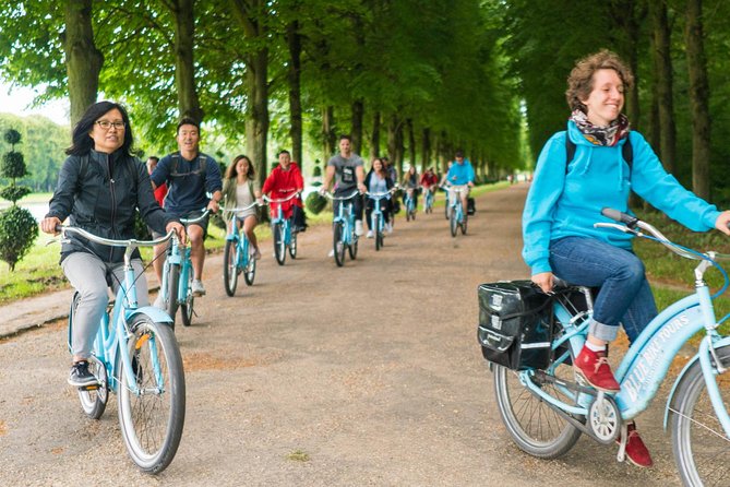 Versailles Palace Bike Tour with Market & Marie-Antoinette hamlet - Petit Trianon and the Queen’s Private Space