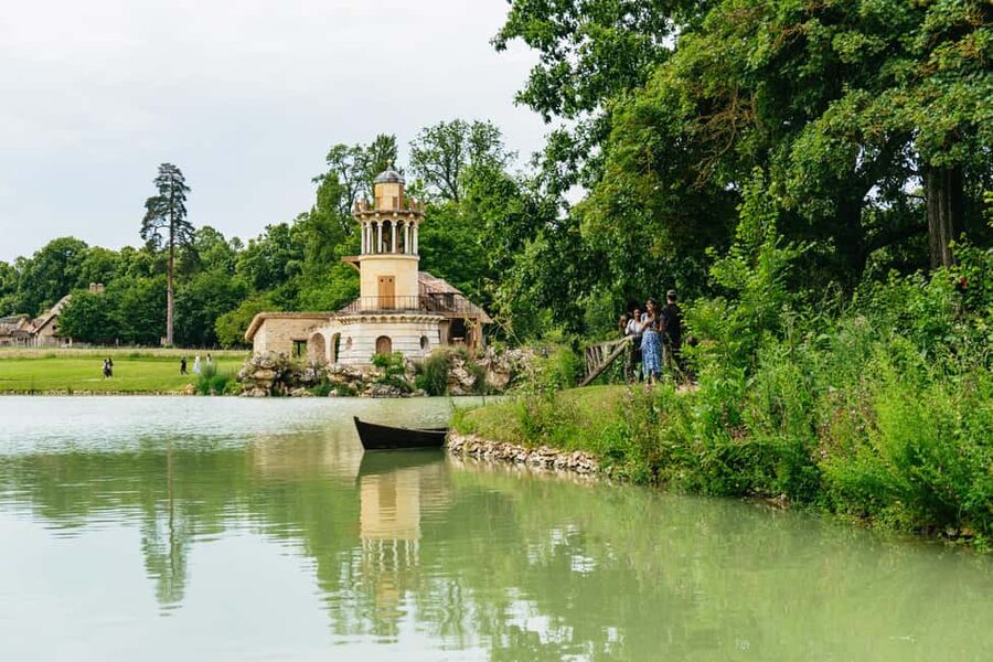 Versailles: Palace, Gardens & Marie Antoinette’s Estate Tour - Price and value: what $154 gets you, and when it feels worth it