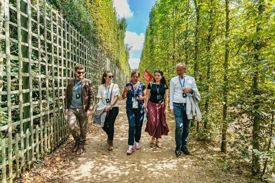 Versailles: Palace, Gardens & Marie Antoinette’s Estate Tour - Hall of Mirrors and the royal rooms that make the palace make sense