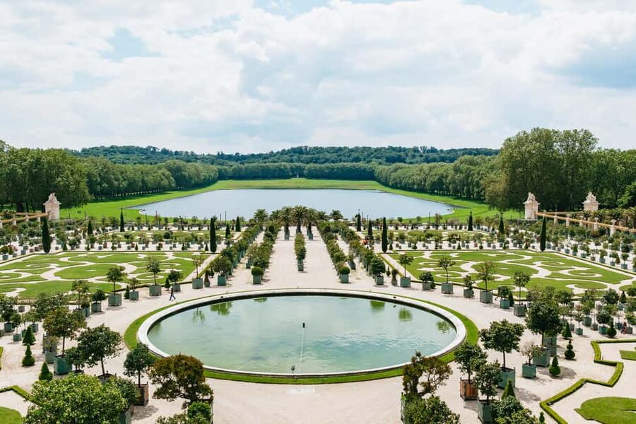 Versailles: Palace, Gardens & Marie Antoinette’s Estate Tour - Pacing, walking load, and what to wear (and carry)