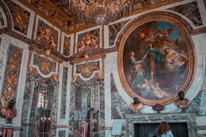 Versailles Palace Guided Tour with Reserved Entry - Crowds and timing: plan for lines, delays, and security checks