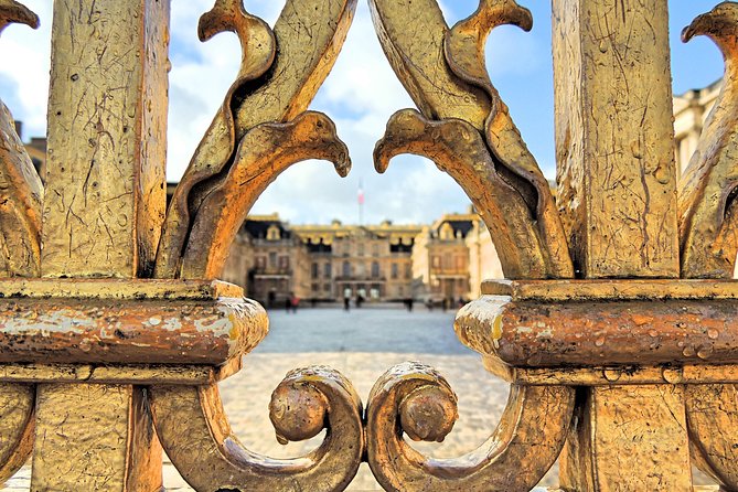 Versailles Palace & Marie-Antoinette's Estate Guided Tour - Key highlights that make this tour work