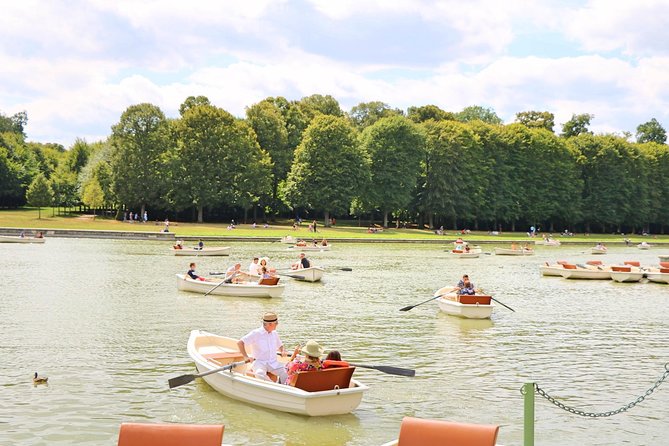 Versailles Palace & Marie-Antoinette's Estate Guided Tour - Lunch near the Grand Canal, a built-in break that helps