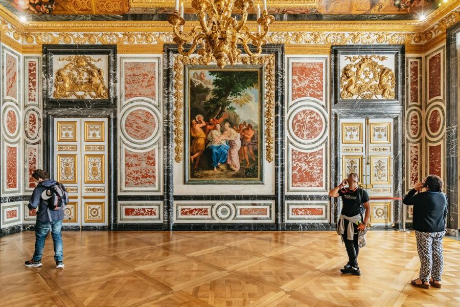 Versailles: Palace of Versailles Skip-the-Line Guided Tour - Asking Questions Without Losing the Thread