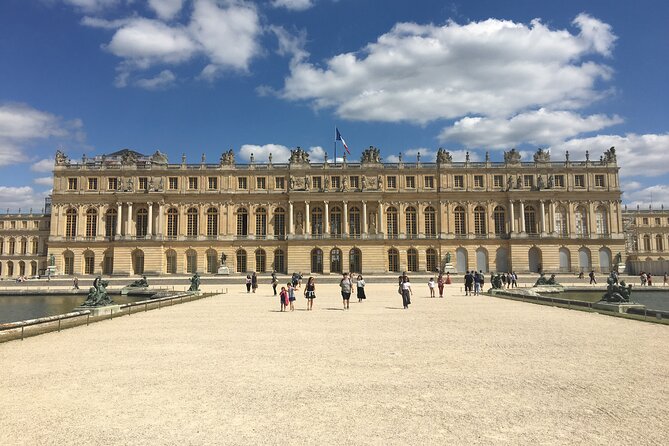 Versailles Palace Private Tailored Guided Tour With Hotel Pickup - How the Half-Day Plan Works in Real Life